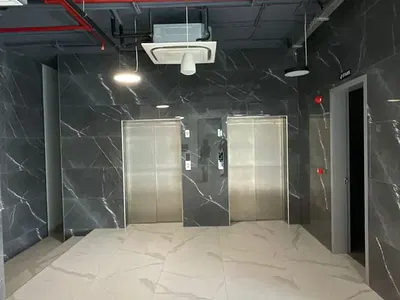 Multi-Size Commercial Spaces