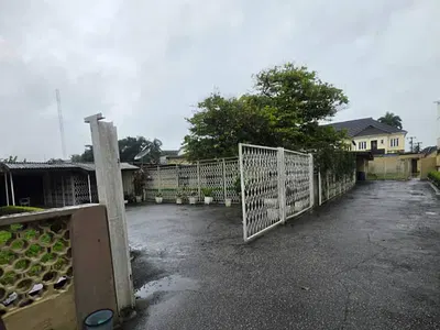 Massive 9-Bedroom House with 12 Rooms BQ on 5, 000SQM Land in GRA Ikeja