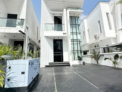 Fully Furnished 5 Bedroom Duplex