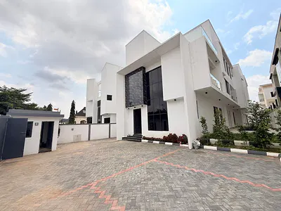 5 Bedroom Detached Duplex 2 Room BQ