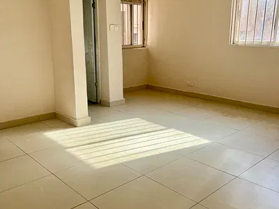Very Massive and Spacious Three Bedroom Apartment