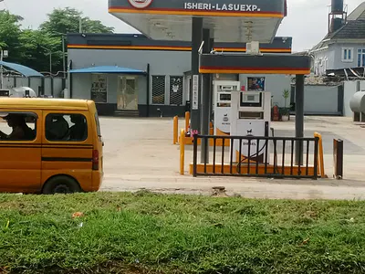 Functioning Filling Station