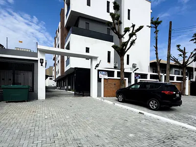 Luxurious 3 Bedroom Maisonette with Swimming Pool