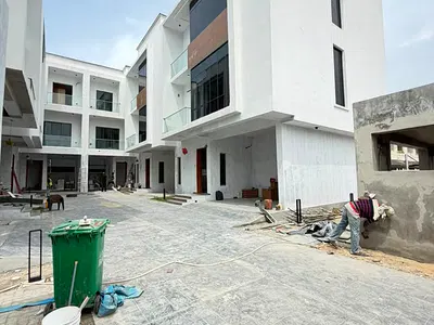 Beautiful Unit of 4bedroom Terraced Duplex with Pool in a Mini Estate