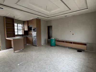 Tastefully Renovated 2 Bedroom Apartment