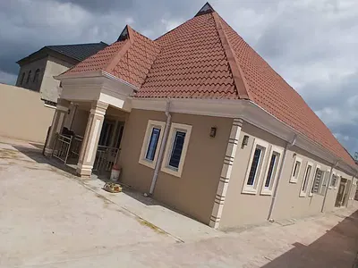 3 Bedrooms Flat with Modern Facilities