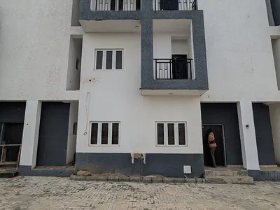 Luxury 4 Bedroom Terrace Duplex with a BQ
