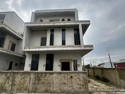 Luxury 4-Bedroom Fully Detached 3-Storey Duplex with Dedicated Transfo