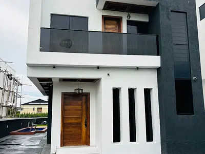 Fully Automated 5-Bedroom Duplex with Penthouse Cinema & Smart Pool