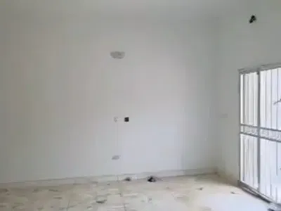 3 Bedrooms Flat