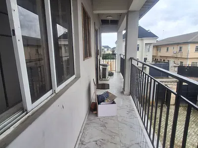Mini Flat Upstairs