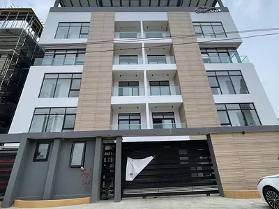 2 Bedroom Apartment with Elevator, Rooftop Gym and Pool
