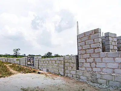 Affordable Dry Land in a Fast Growing Area