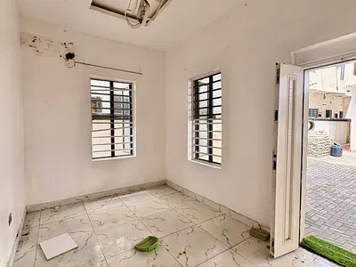 3 Bedroom Terrace with Pool, Gym and 24HRS Light & Secure