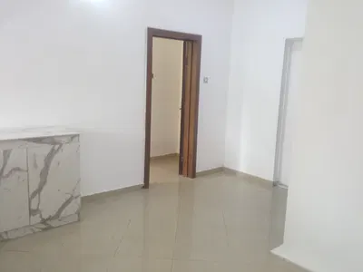A Spacious Room and Parlour