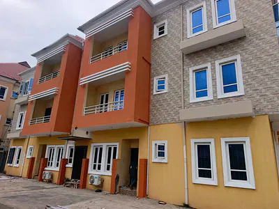 6units of 3bedroom Apartment