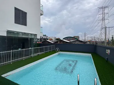 Large Serviced 3 Bedroom Apartments