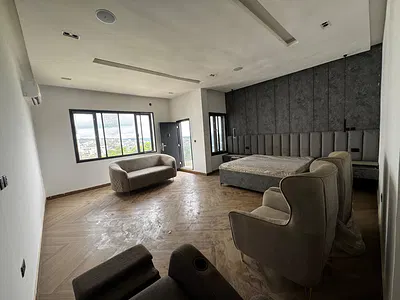Too Gorgeous Exceptionally Finished 3 Bedrooms Apartment