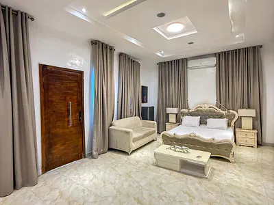 Modern 5 Bedroom Detached Duplex