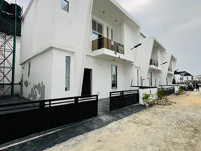 Luxury 4 Bedroom Detached Duplex