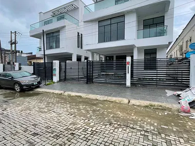 Luxury 5 Bedroom Fully Detached Duplex