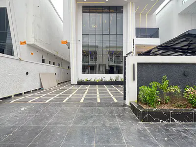 Five Bedroom Fully Detached Duplex with Swimming Pool