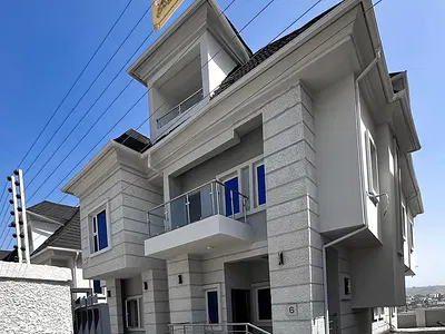 Spacious and Tastefully Finished 5 Bedroom Detached Duplex
