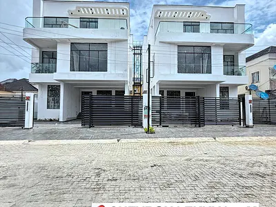 Modern 5 Bedroom Detached Duplex