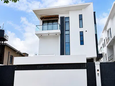 Exquisite 5-Bedroom Fully Detached Duplex with BQ