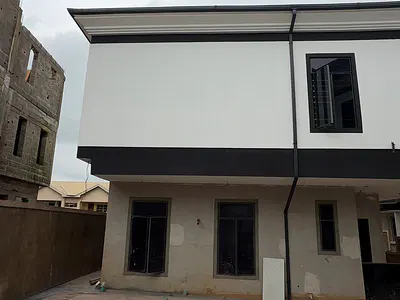 Newly Built 5 Bedroom, Spacious for Families and Friends