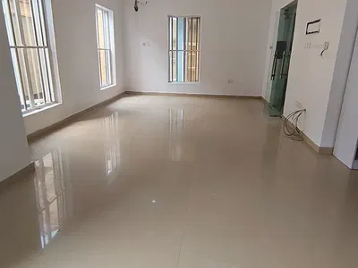 Clean Mini Flat with Open Kitchen in Chevron