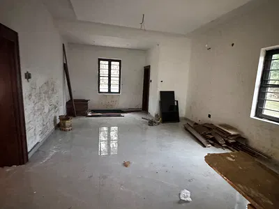 Well Renovated Corner Piece Spacious 4bedrooms Semi Detached Duplex.