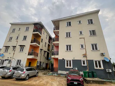 A Spacious and Well-Maintained 3-Bedroom Flat