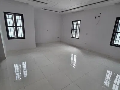Live Above the Ordinary --- Distinguishingly Stunning 4-Bedroom Fully D