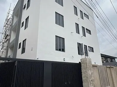 Nicely Built 2 Bedroom Apartment with BQ