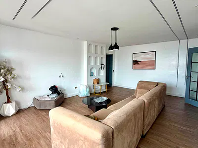 Spaciously Ensuite Furnished 2 Bedroom Apartment with Elevator