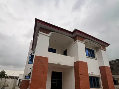Luxury Self Service 3bedroom Flat on Free Flood Estate