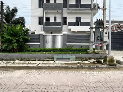 Fully Serviced 3 Bedroom Apartment with Ensuite Rooms