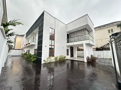 A Newly Built 6bedroom Fully Detached Duplex with BQ