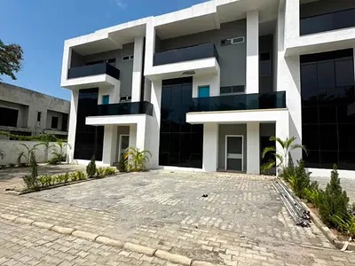 6 Bedrooms Detached Duplex + BQ