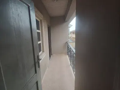 Clean & Decent 3 Bedroom Flat Apartment