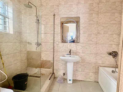Fully Serviced Deluxe Spacious Master's with Shared Kitchen