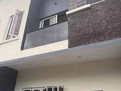 Spacious 1-Bedroom Mini Flat with Fully Fitted Kitchen