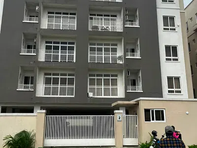 Brand New 4th Floor 2 Bedroom Apartment