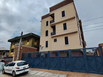 Beautifully Designed 2 Bedroom Apartment