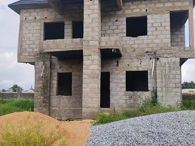 Luxury 5 Bedroom Fully Detached Duplex