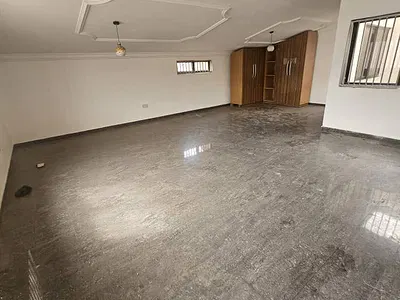 Newly Renovated 2 Bedroom Apartment