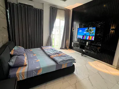 Fully Furnished Spacious Serviced Master Bedroom