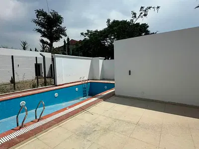 Luxury Fully Detached 6 Bedroom Duplex with BQ