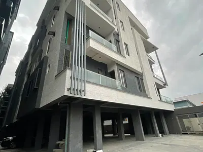 2 Bedroom Apartment with Gym Pool and Elevator